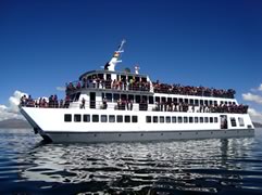 Tiwanaku and Cruise by Titikaka Lake, La Paz