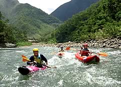Rafting and Kayaking por el Rio Coroico, Yungas, Coroico